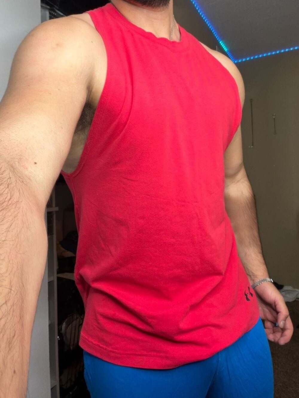 Under Armour Men's HeatGear Baseline Basketball Muscle Tank Top Red